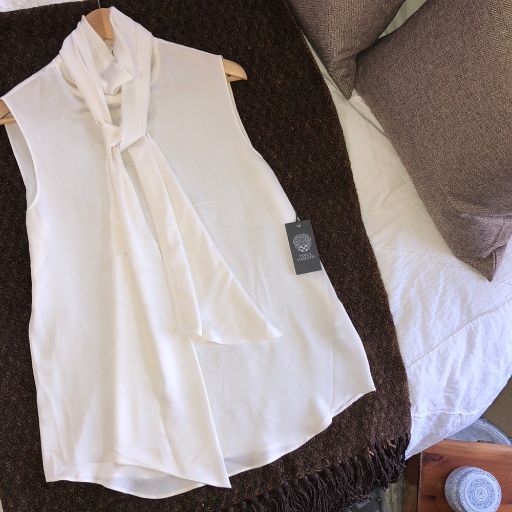 VINCE CAMUTO Top w/Attached Scarf NWT
